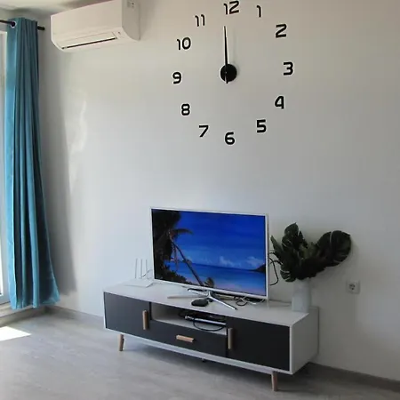 Deluxe Premier מלון דירות